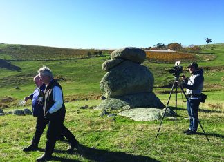 Battle of the vines Host Frank Moylan and winemaker Llew Knight on location at Granite Hills.