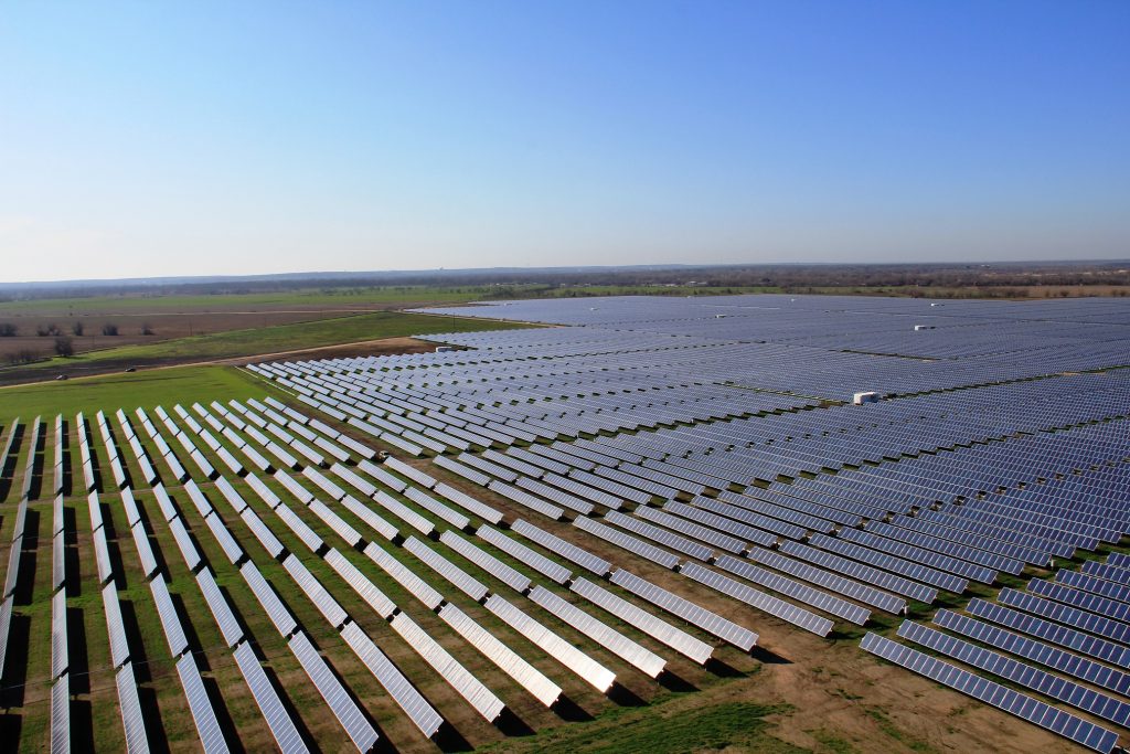 $195M solar farm bid
