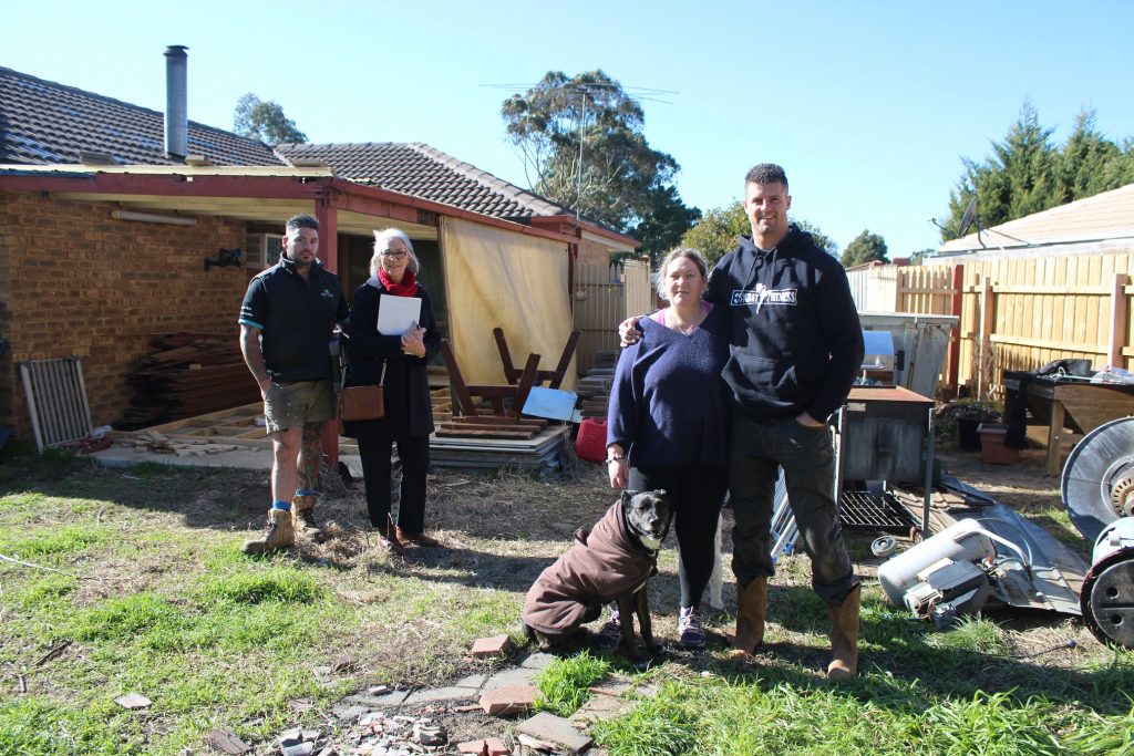 Boxer pays it forward