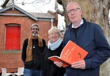 Finishing the homeless problem Castlemaine Housing Service team leader Michael McMahon, Mount Alexander Shire mayor Cr Bronwen Machin and visiting Finnish social housing expert Juhah Kaakinen.