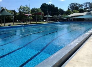 The splash on our pool contracts A new $1,056,455 council contract will see Bendigo Regional YMCA Youth Services manage outdoor pools in Castlemaine, Harcourt and Maldon over the next three years.