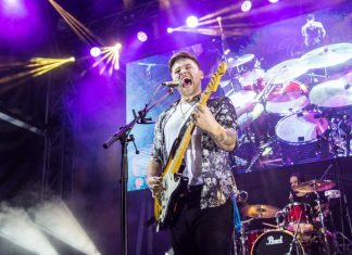 Sunday session Reece Mastin will head the lineup of live talent at a fundraising concert for the Kyneton Tigers.