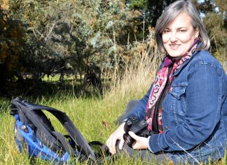 Travel writer sets down swag in the ‘Maine Acclaimed travel writer Lee Atkinson has just launched a new book - after setting her swag down in Castlemaine.