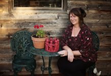 Raising the roof Love to Sing? Join Pollyphonics choir leader Polly Christie for a good old sing at the pub.