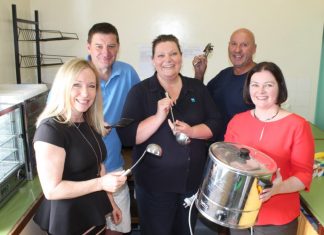 Tigers kick off year with upgrade Federal Member for Bendigo Lisa Chesters (right) met with KFNC president Karen O'Sullivan, vice-president Rob Waters, canteen manager Sherene Blythe and building coordinator Carl Morris last week to announce funding for a new-look kitchen.