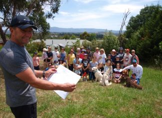 Park plan push Friends of Wyralla Reserve treasurer John Wren shares the Reserve Landscape Plan with the many Gisborne residents keen to see the space developed for recreational community use.