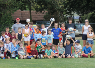 Mini-roos – a success Kyneton District Soccer Club's successful mini-roo's program wrapped up on Thursday night with a number of games followed by a barbecue and presentation.