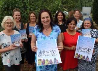 Advocates for women Neighbourhood House representatives Claire Rawlinson, Mary Hogarth, Michelle Balthazar, Vivien Philpotts, Liza Fernandes, Chloe Green and Raewyn McColley with MRSC mayor Janet Pearce (centre).