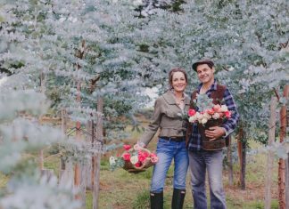 USA coming up roses Danielle White and Ashley Wren of Crofters Fold Estate. Photo: Chloe Smith Photography