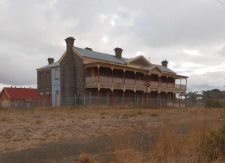 Old hospital plans abandoned Winport Developments has abandoned its plans to develop the Old Kyneton Hospital site and has instead put it up for sale.