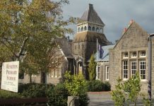 Council bid for old school site