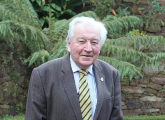 Queen’s Birthday gong for a ‘£10 Pom’