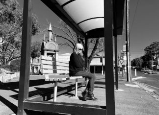 Bus commuters without shelter