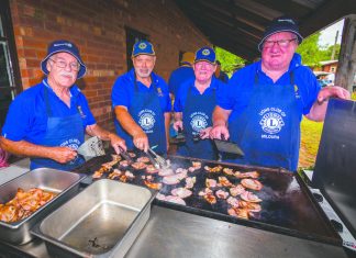 Gaze-grabber! Retro carriage now ready to roll