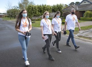 People connectors reach out