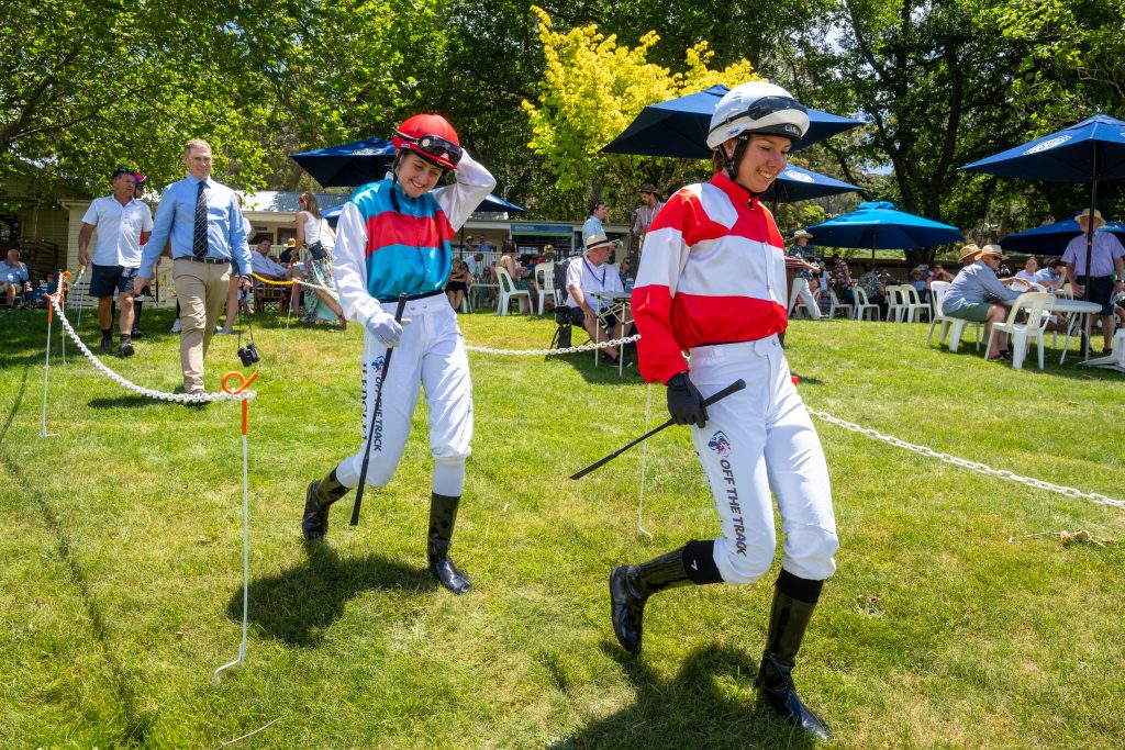 Photos from the New Year’s Day races at Hanging Rock