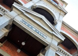 Council slams ward restructuring