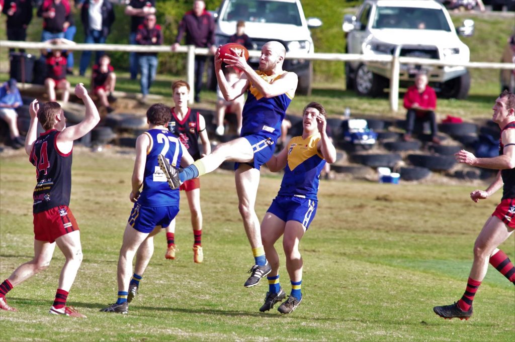 Redbacks win battle royale