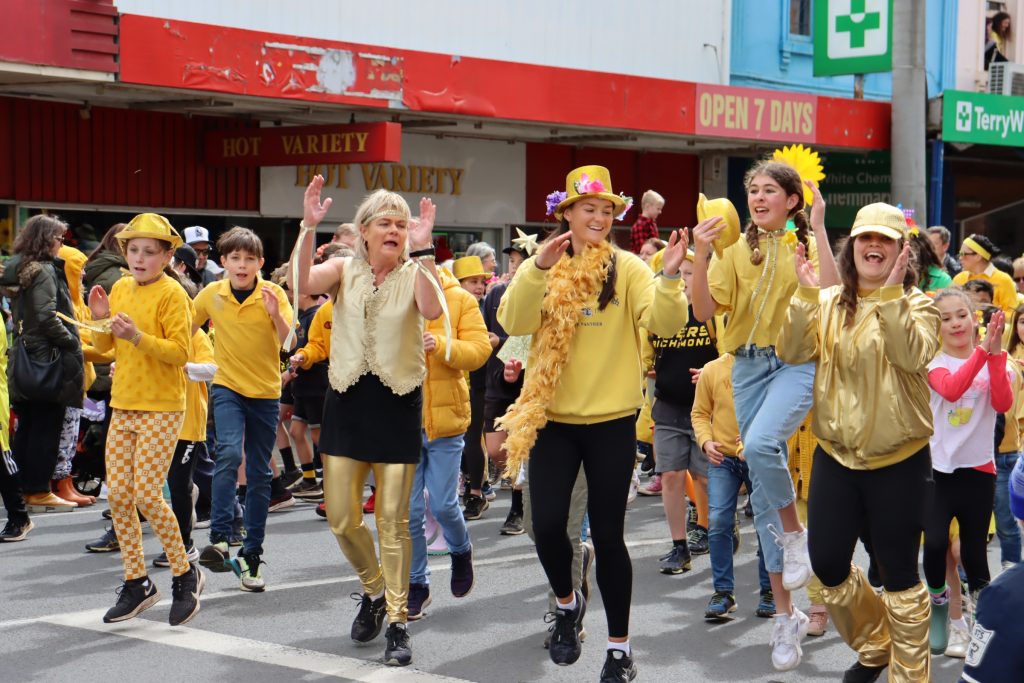 Crowds cheer for parade’s return