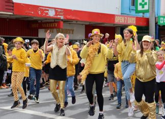 Crowds cheer for parade’s return