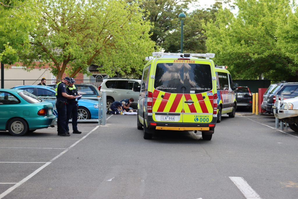 Pedestrian struck at Kyneton