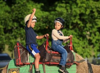 Animals and friends at the 2022 Kyneton Show