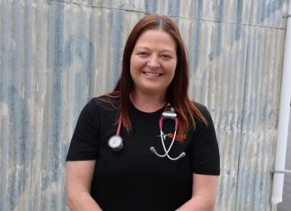 Paramedic Ukraine-bound