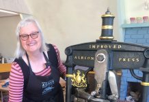 Master and apprentice to exhibit together