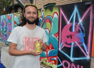 Make some noise with DEAD!