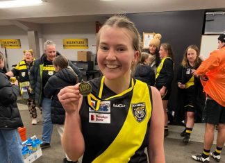 Kyneton triumph under lights