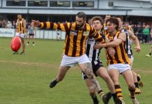 Hawks into grand final