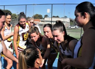 Hawks into grand final