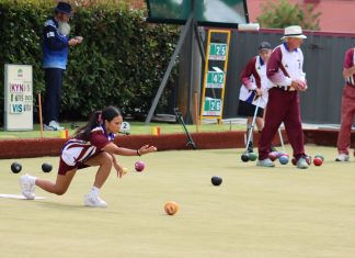 Bowls battle hots up