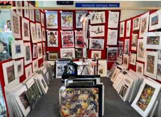 Collectables fair to excite