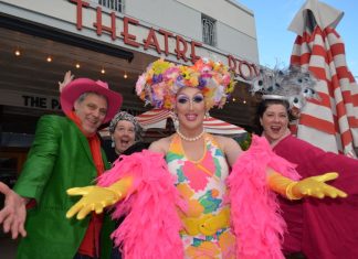 Frock up for Fringe!