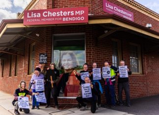 ‘DJ Albo’ dance party delivers message