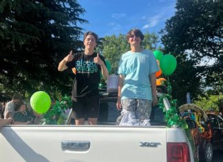 Giz Asaurus’ grand reveal