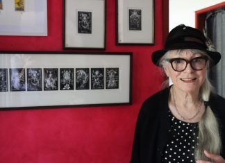 It’s better to read blind