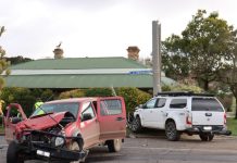 Kyneton homes without power after car crash