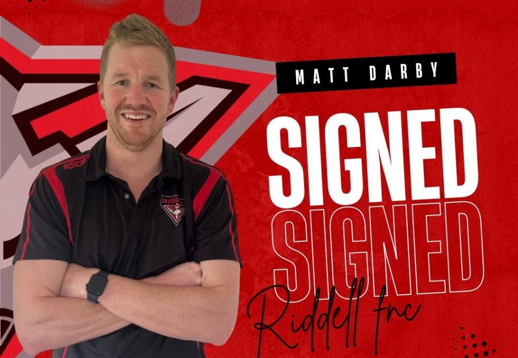 Darby coach at Riddell