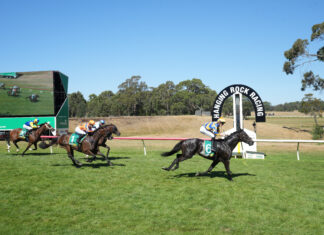 Dyer’s third Cup — course record
