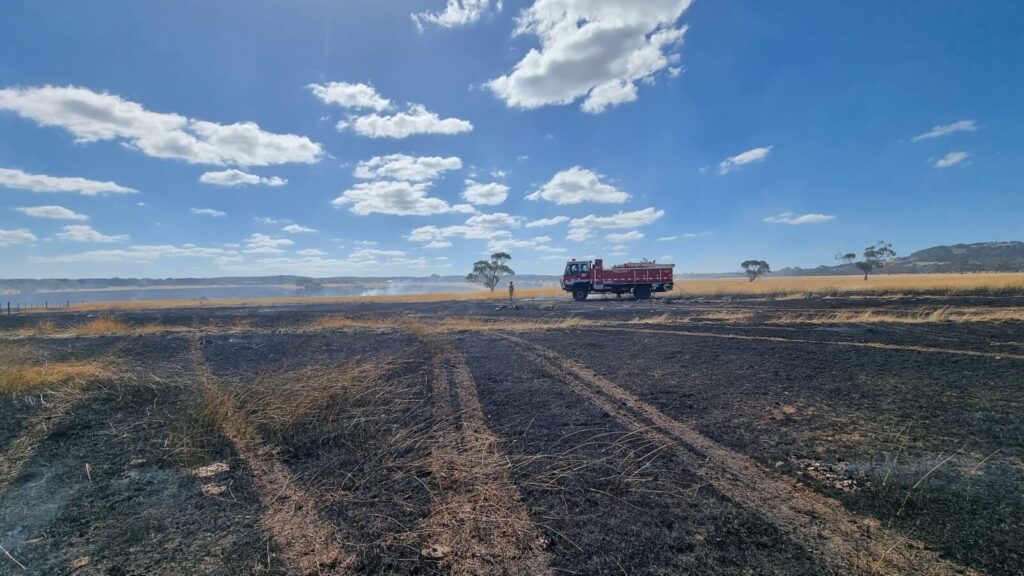 Firies battle 45ha blaze