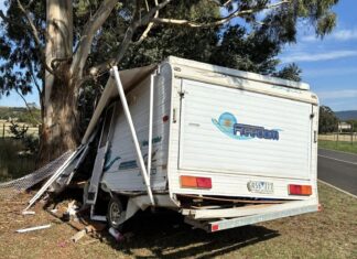 Daylight theft – van wrecked