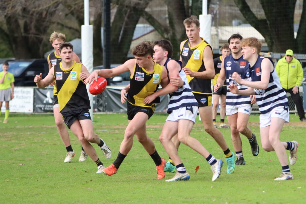 Kyneton climbs ladder